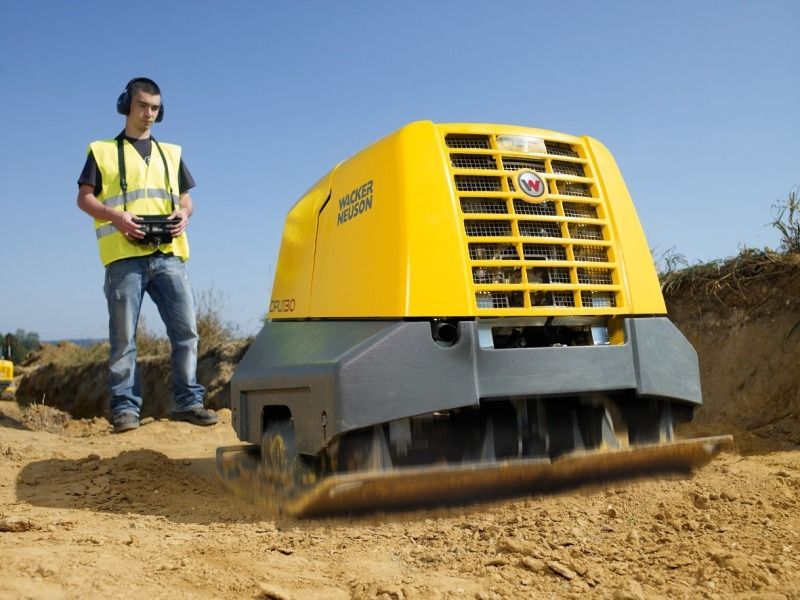 Виброплита реверсивная с пультом управления Wacker Neuson DPU 130 Le [1 170 кг] (трамбовка)