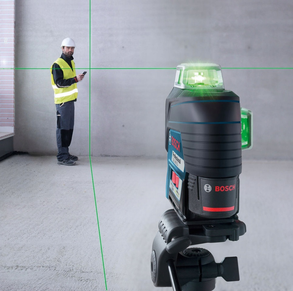 Линейный лазерный нивелир BOSCH GLL 3-80 CG (осепостроитель, уровень)